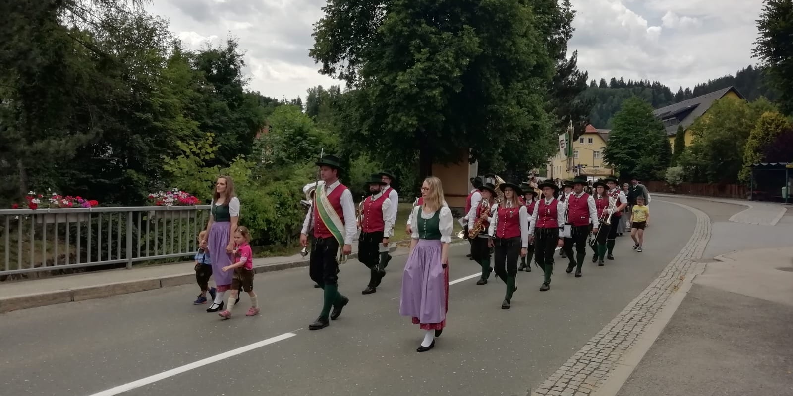 9f8ba359-bbda-4de6-a676-72afddc6d6d7